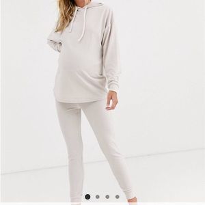 Beige ribbed maternity lounge set! NWOT